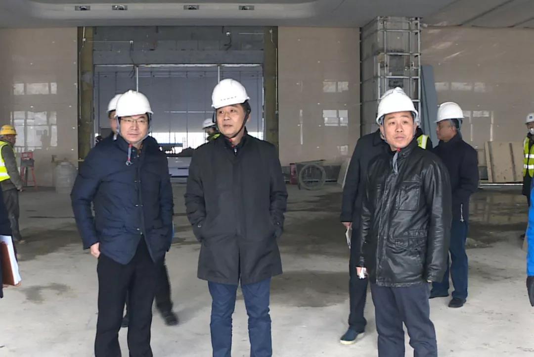 彭浩到武漢體育中心現(xiàn)場辦公 檢查推進(jìn)軍運會場館建設(shè)和環(huán)境提升工作(圖4)