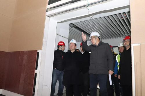 市委常委、宣傳部長(zhǎng)張世華調(diào)研軍運(yùn)會(huì)主媒體中心(圖3)