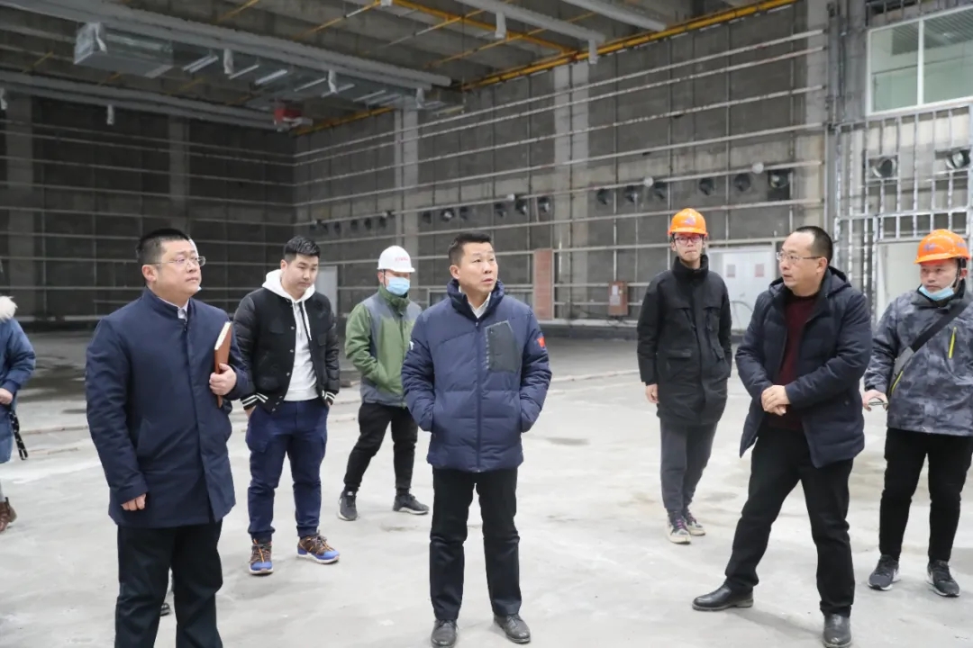 公司領(lǐng)導檢查軍運會賽后利用項目建設(shè)(圖2) 公司領(lǐng)導檢查軍運會賽后利用項目建設(shè)(圖2)