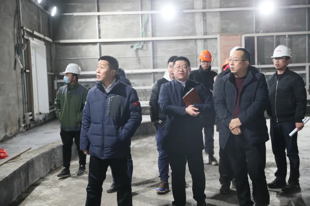 公司領(lǐng)導檢查軍運會賽后利用項目建設(shè)(圖5) 公司領(lǐng)導檢查軍運會賽后利用項目建設(shè)(圖5)